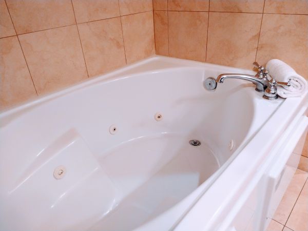 Acrylic Tub Installation in Radcliff